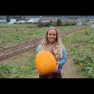 Meet your Posher, Ciara